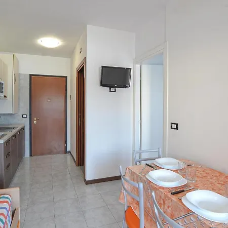 1 Bedroom Beautiful In Lägenhet